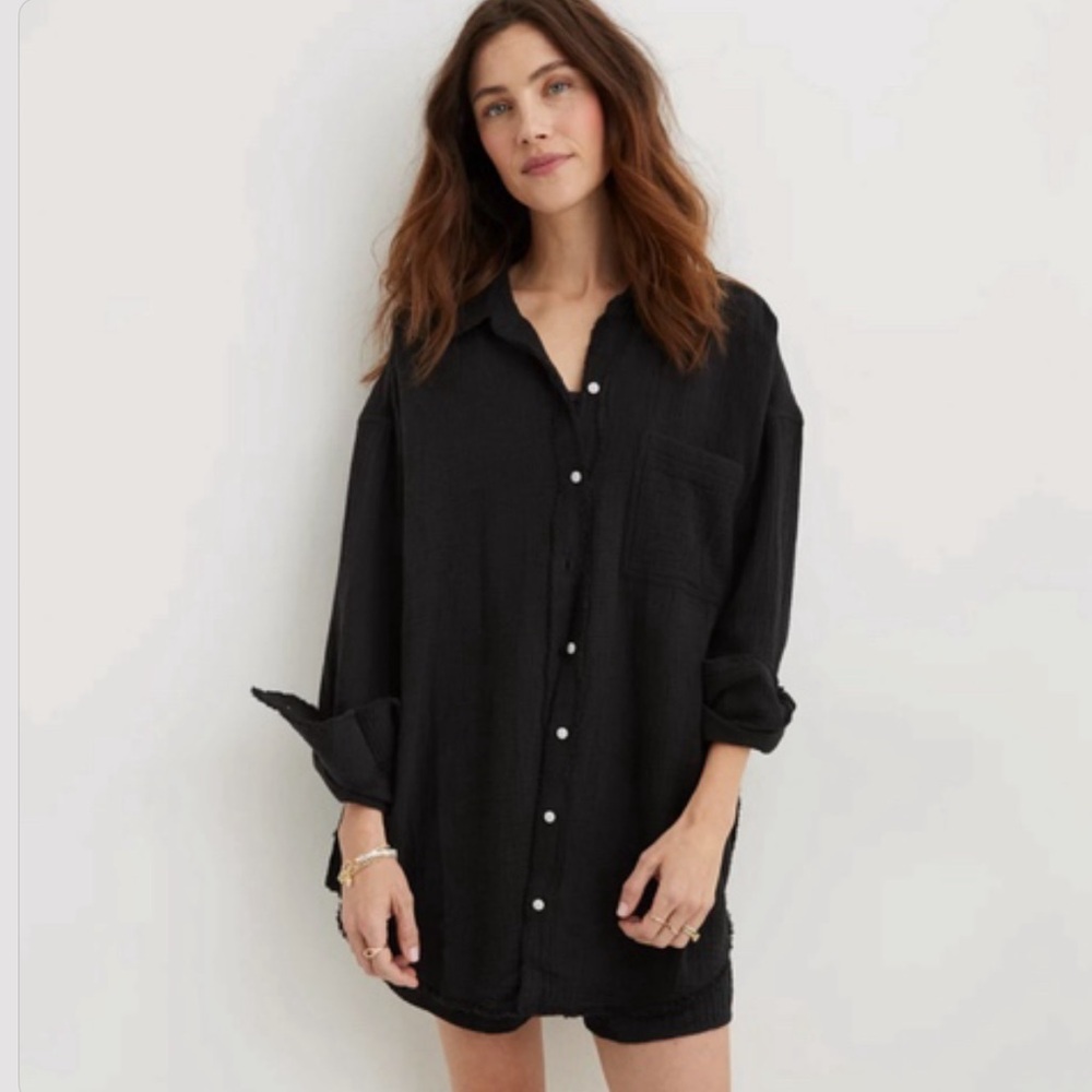 Aerie long sleeve button down collar beach “Pool to Party” shirt